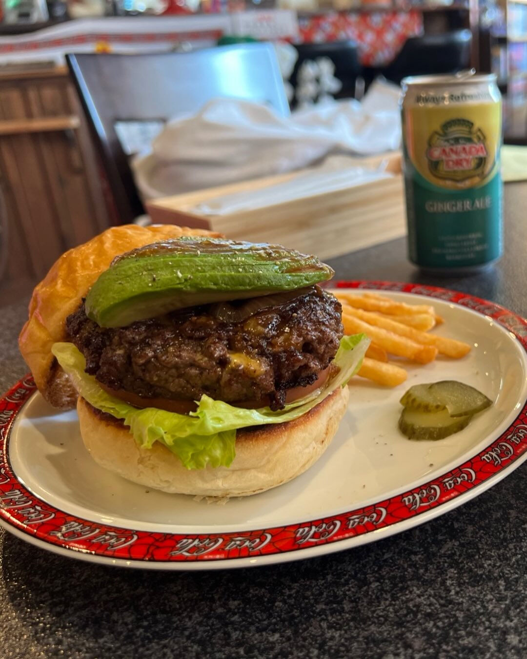 ハンバーガーな休日になります